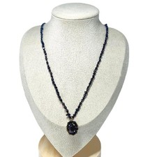 Collana antica in granato