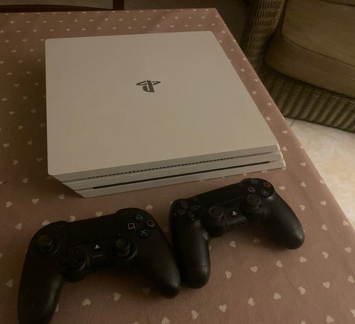 Ps4 pro 1tb 2 joystick - 2,