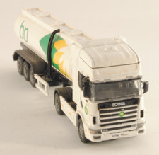 ITALERI Scania 164L camion bianco con semirimorchio cisterna BP H0 1:87