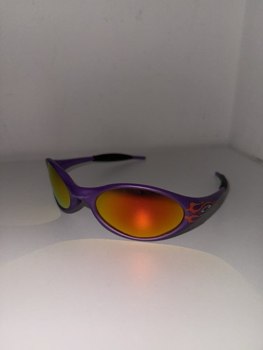 Ultra rare oakley purple eye - rare,