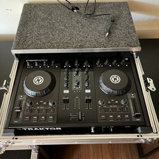 Traktor Kontrol S2 Controller