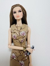 MINT FASHION ROYALTY KYORI EMERGING REBEL con BAMBOLA E VESTITO CLUB 🤎🌸