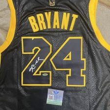 Maglia firmata Kobe Bryant BLACK MAMBA LAKERS #24 autografo con certificato di autenticità!