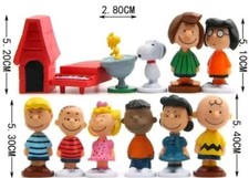 Peanuts action figures - peanuts,