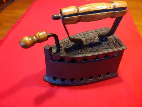 Antico ferro stiro a - da,