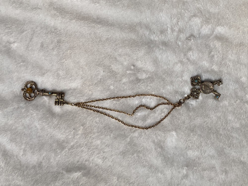 Spilla uomo strass - , catena