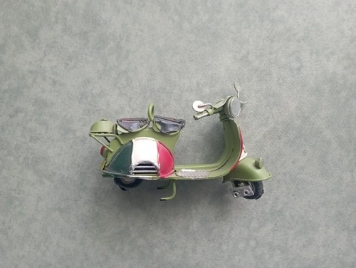 Vespa giocattolo miniatura - , in