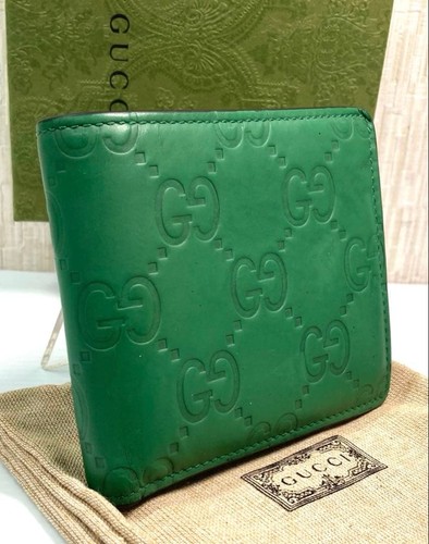 Good condition gucci logo - good, gg