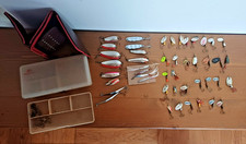 Lotto di 46 Esche da Pesca 30