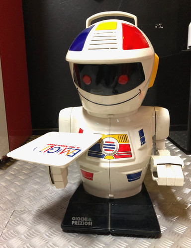 Emiglio robot amico stellare - robot,