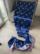 Tessuto raso finta seta motivo