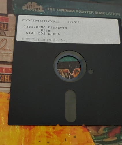 Commodore model 1571 test - commodore, test/demo