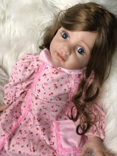 Bambola bambina silicone
