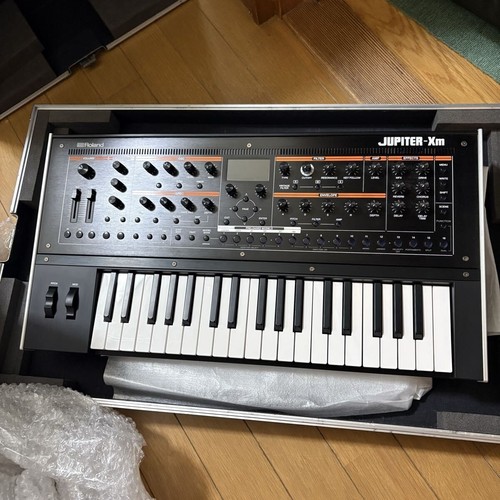 Roland jupiter - roland, jupiter-xm