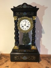 Antico ed Elegante Orologio