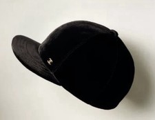 Splendido berretto Chanel in