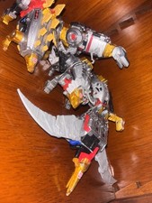 Transformers Generations Selects Combiner Volcanicus 5 Dinobot In Offerta !!