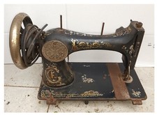 Macchina da cucire tedesca Wertheim Francfort antica vintage inizio '900