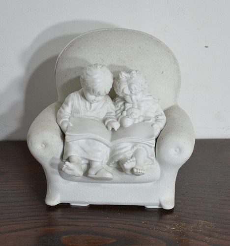Vecchia statuina con bambini - con,