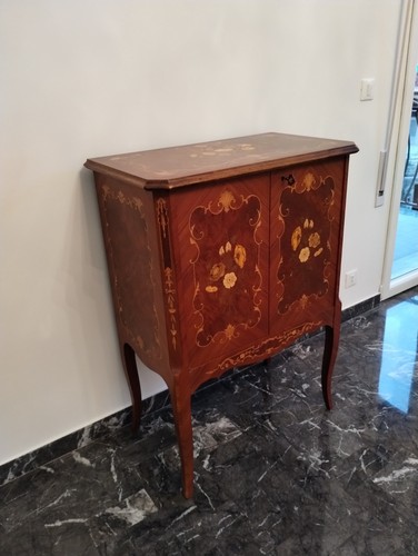 Mobile bar legno intarsiato