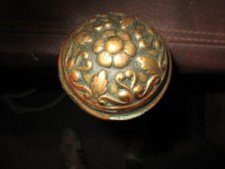 MW.A867: ANTIQUE GOLD ENGRAVED