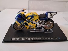 MODELLINO MOTO SCALA 1/24  CON BOX DE AGOSTINI SUZUKI GSX-R 750 CHILI 2001