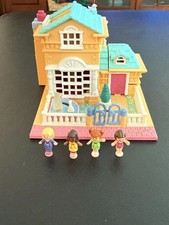 Vintage 1994 Polly Pocket " Pollyville Polly's Villa / Hotel"