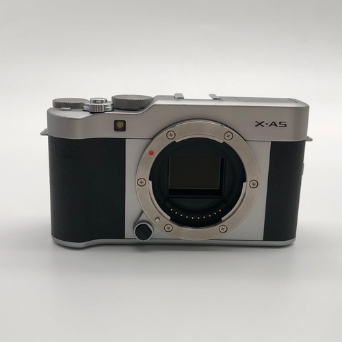 Fotocamera digitale mirrorless