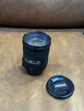 Nikon AF-S DX NIKKOR 18-200 mm