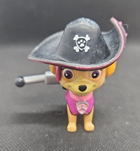 Modellino cane cucciolo pirata