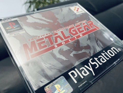 Metal gear - -,