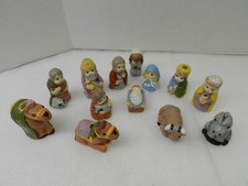 Presepe in gesso dipinto a