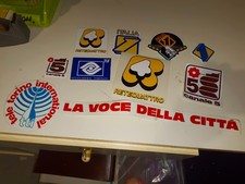 LOTTO 9 VECCHI ADESIVI CANALE 5 ITALIA 1 RETE 4 E TV LIBERE