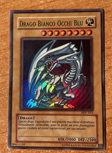 Drago bianco occhi blu - drago,