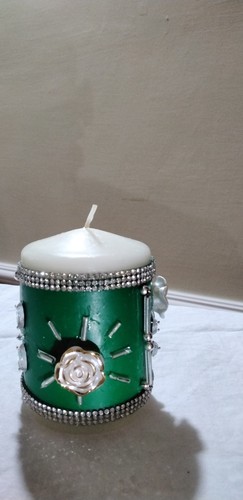 Candela decorata con - candela,