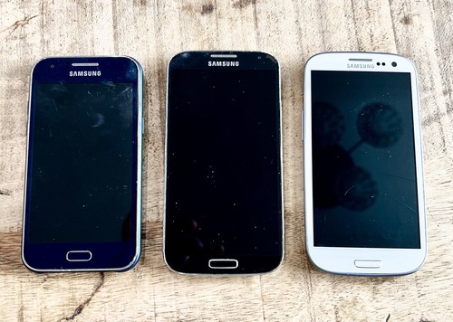 Lotto tre smartphone - (3),