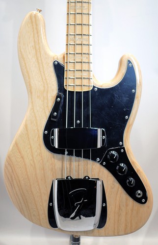 Fender custom shop 1975 - custom, jazz