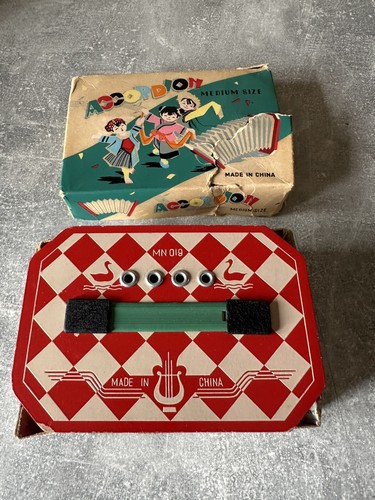 Antica fisarmonica vintage