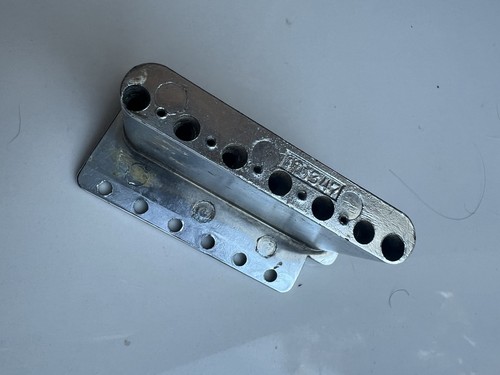 Blocco ponte tremolo chitarra