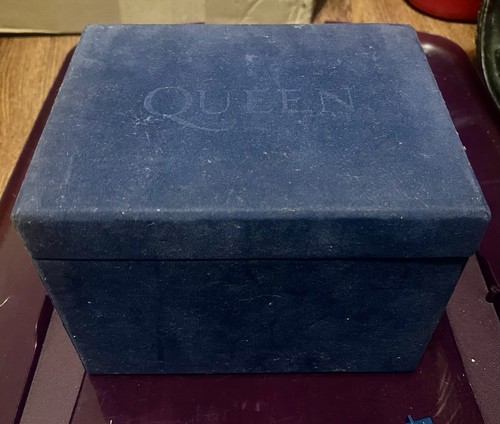 Queen the crown jewels - queen, 25th
