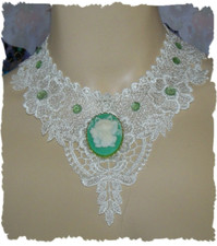 Collier Plastron/ Dentelle /