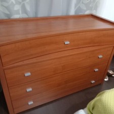 como e comodini color noce