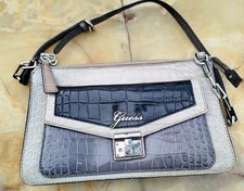 SPLENDIDA BORSA GUESS 2010