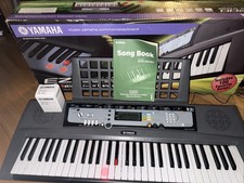 Yamaha Portatone EZ-200 61