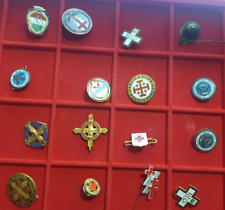 LOTTO 16 DISTINTIVI SPILLE CROCE ROSSA CARITAS NLD CON SMALTI