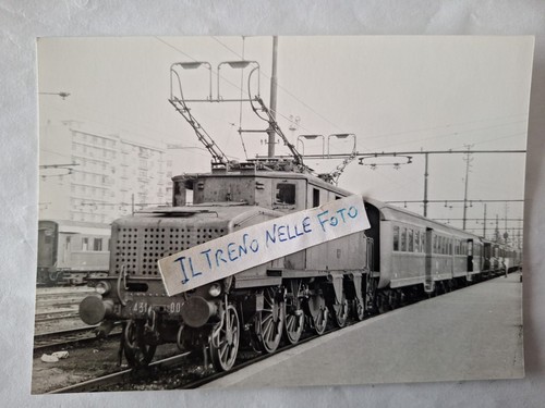 Fotografia locomotore trifase - fotografia,