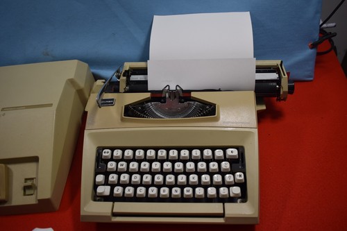 Vintage smith corona - corona, courier