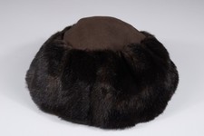 Cappello in velluto e vero