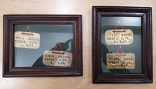 2 QUADRI CON TARGHETTE METALLICHE VINO ROSSO, GRADI, PREZZI IN LIRE - ORIGINALE