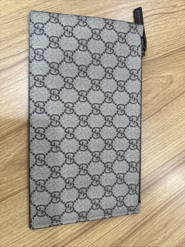 Gucci clutch - gucci,